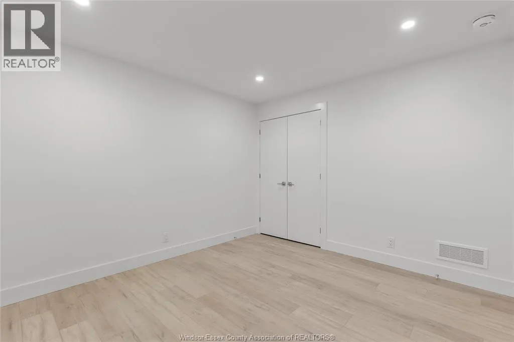 13 EAGLE STREET