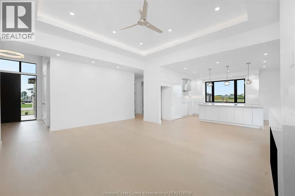 2 PEBBLE BEACH COURT