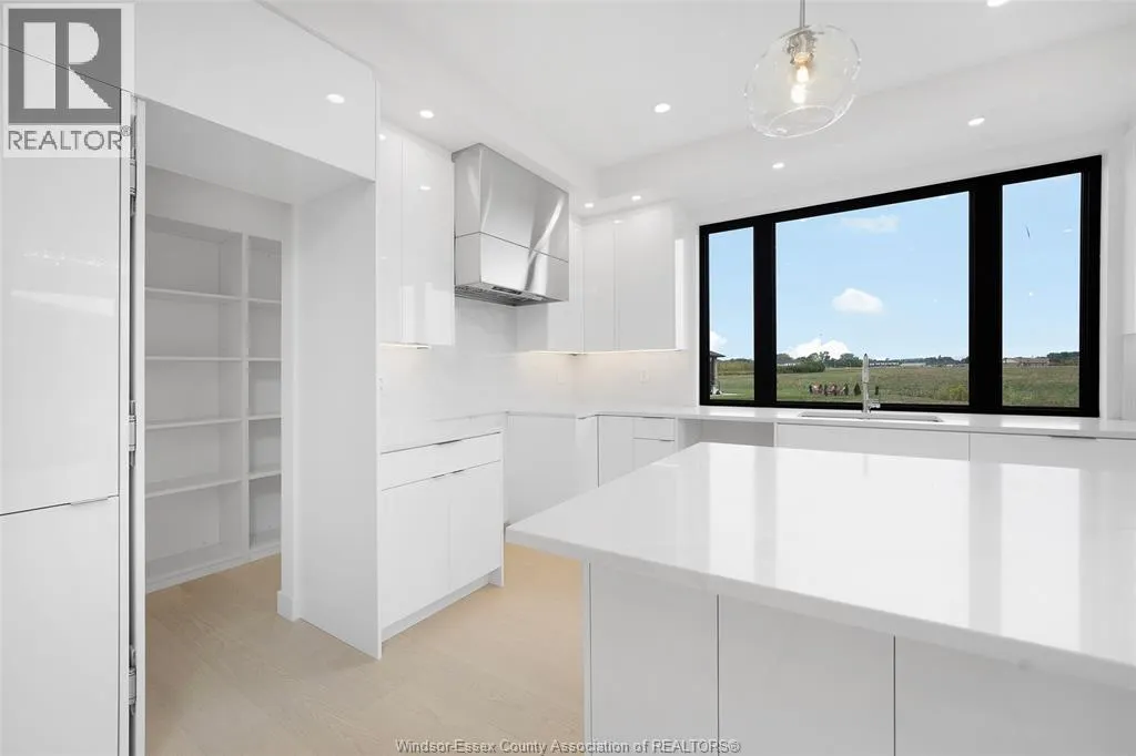 2 PEBBLE BEACH COURT