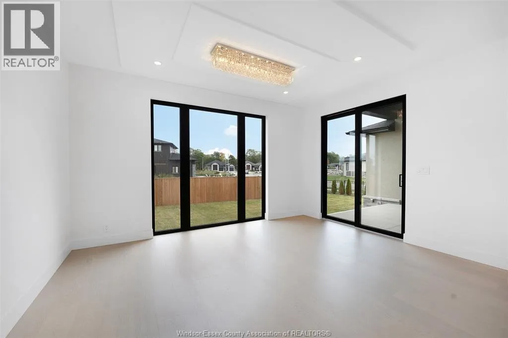 2 PEBBLE BEACH COURT