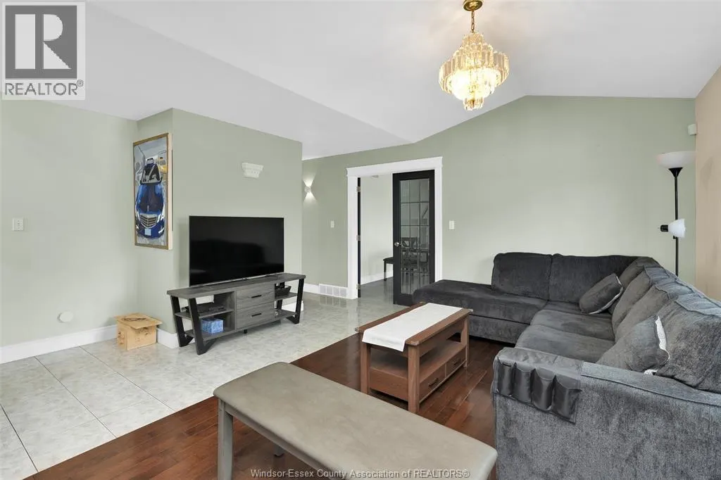 1546 READING STREET