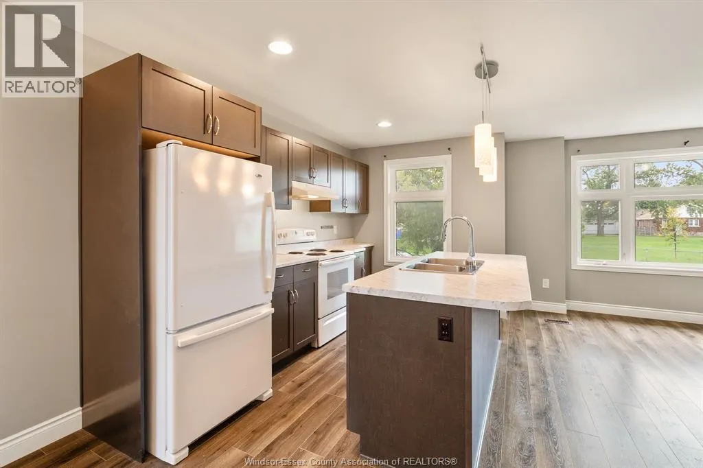 756 Irvine AVENUE Unit# A (UPPER)