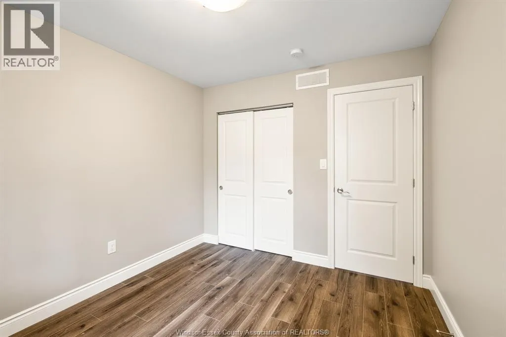 756 Irvine AVENUE Unit# A (UPPER)