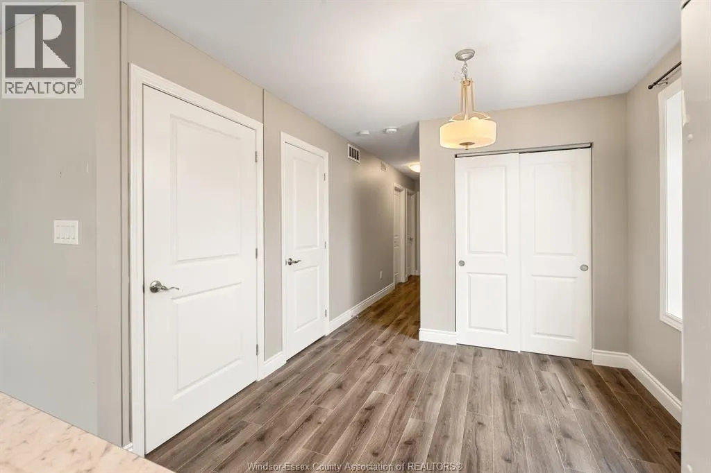 756 Irvine AVENUE Unit# A (UPPER)