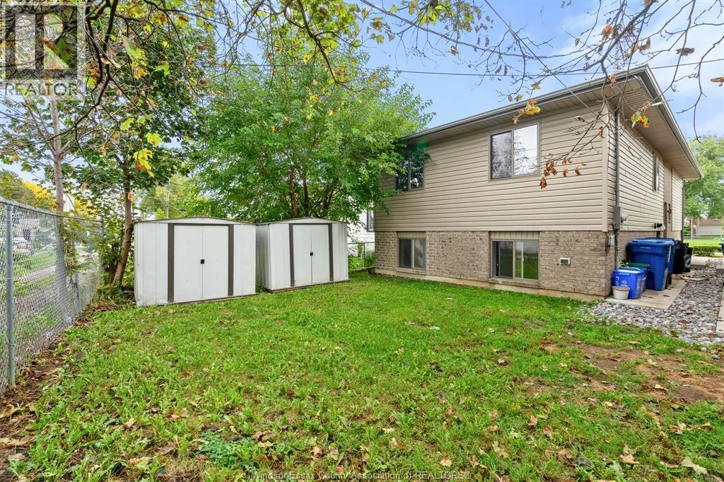 756 Irvine AVENUE Unit# A (UPPER)