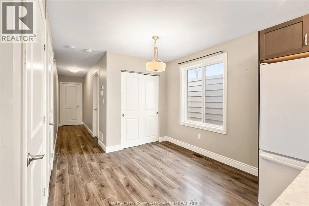 756 Irvine AVENUE Unit# A (UPPER)