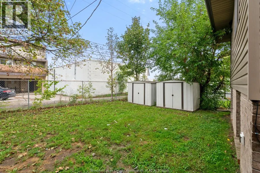 756 Irvine AVENUE Unit# A (UPPER)