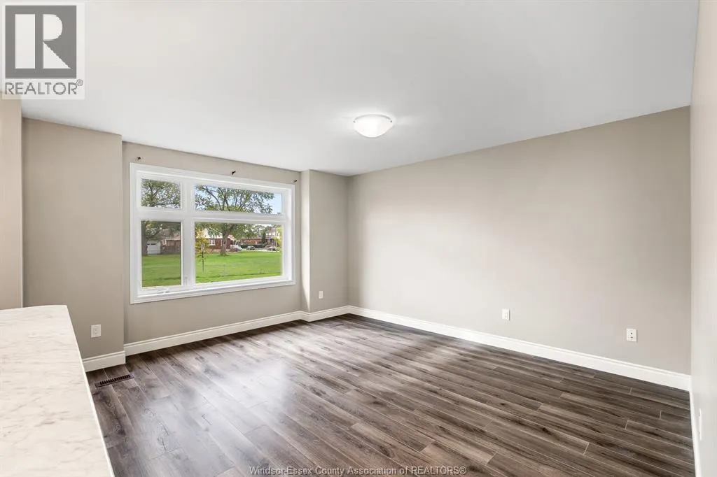 756 Irvine AVENUE Unit# A (UPPER)