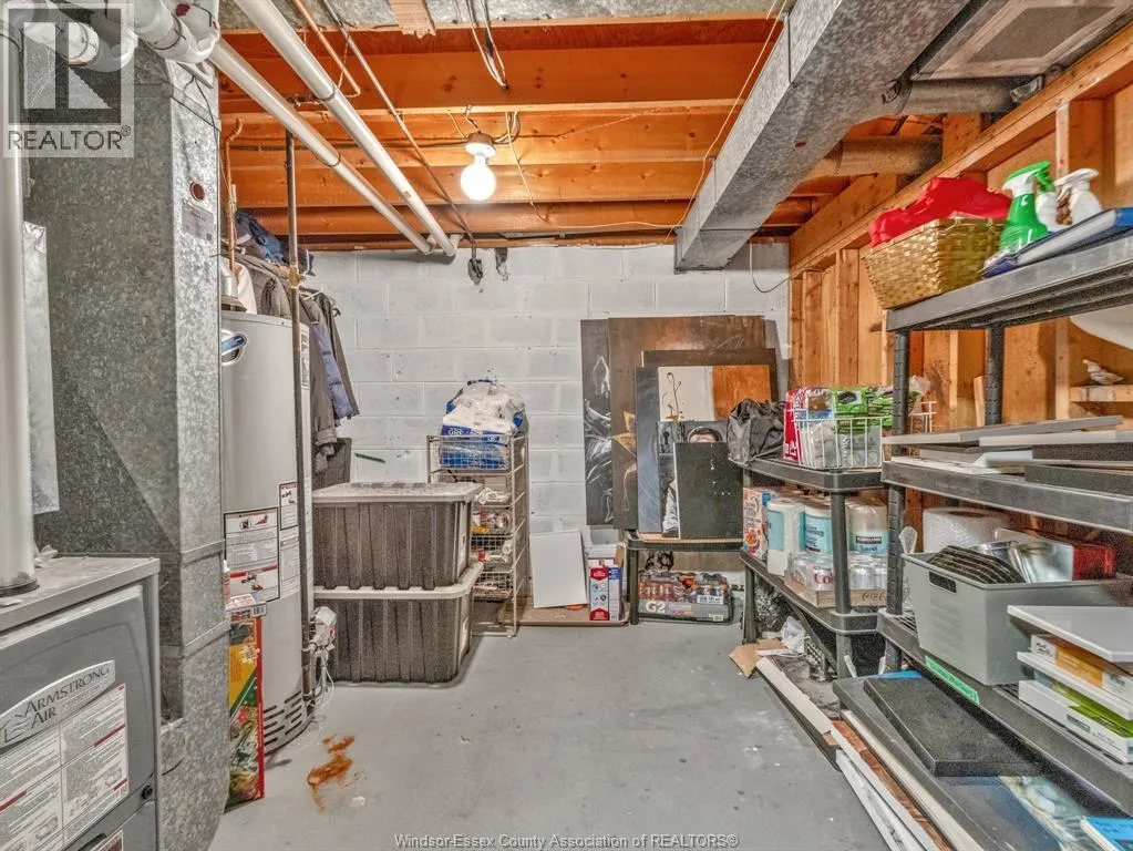 2966 Regis AVENUE