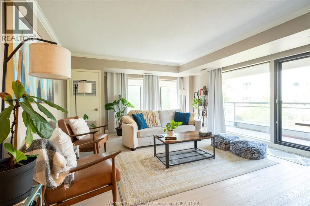 5125 Riverside DRIVE East Unit# 204