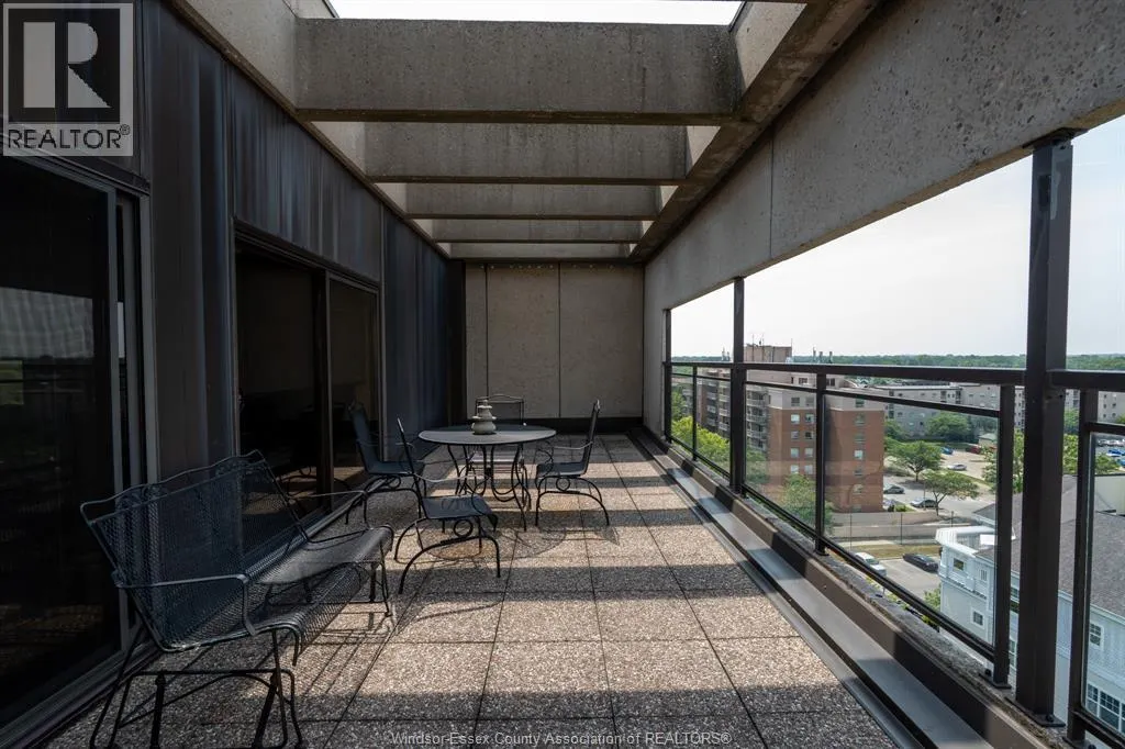 5125 Riverside DRIVE East Unit# 204