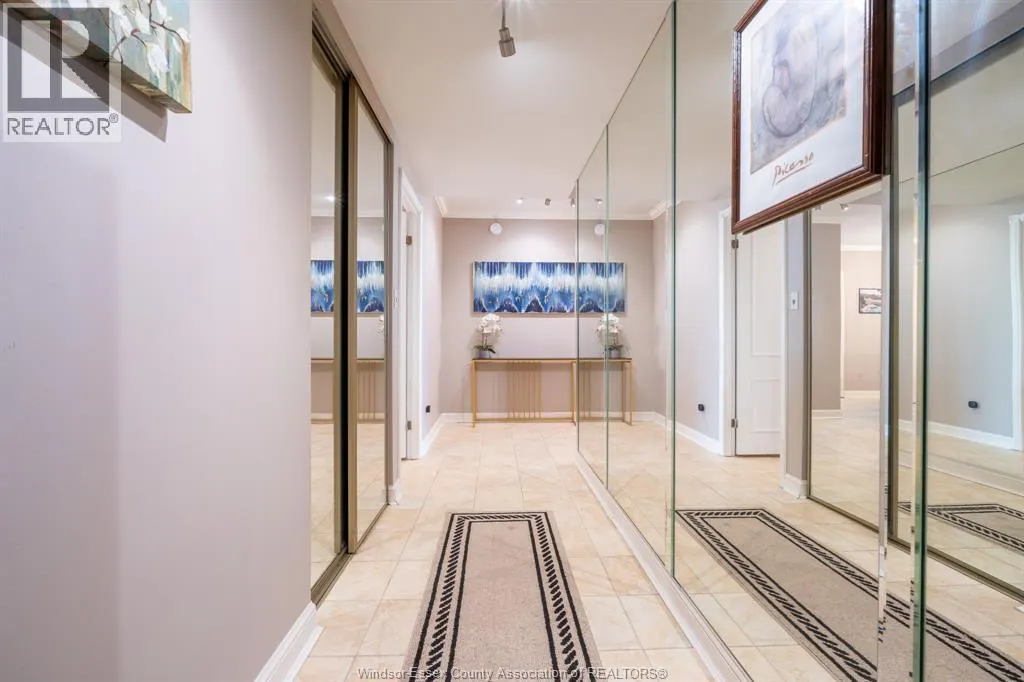 5125 Riverside DRIVE East Unit# 204