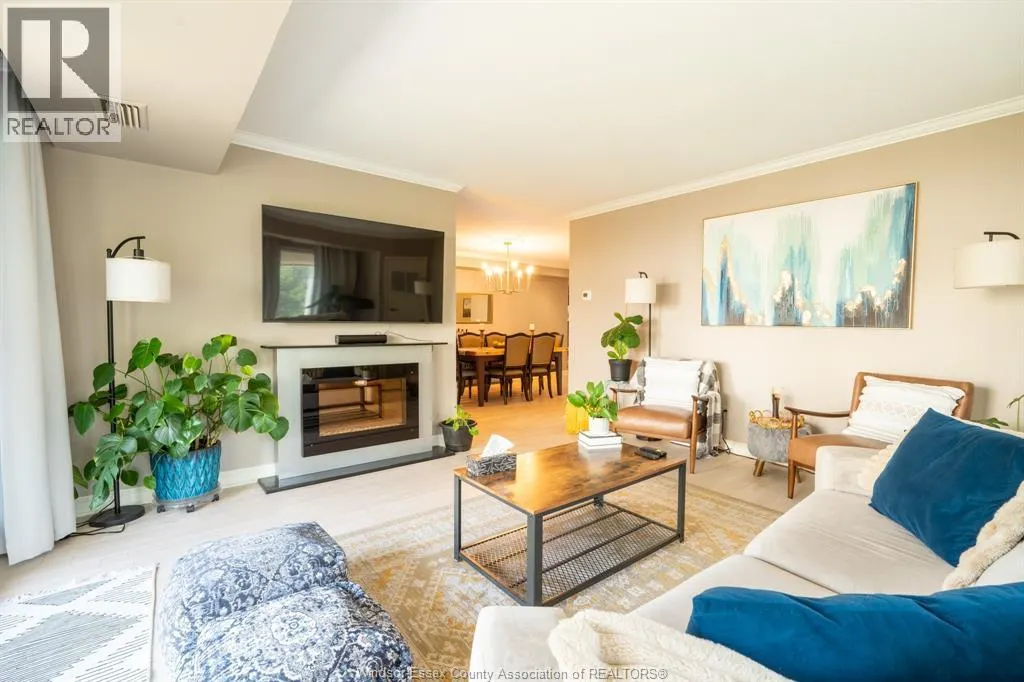 5125 Riverside DRIVE East Unit# 204