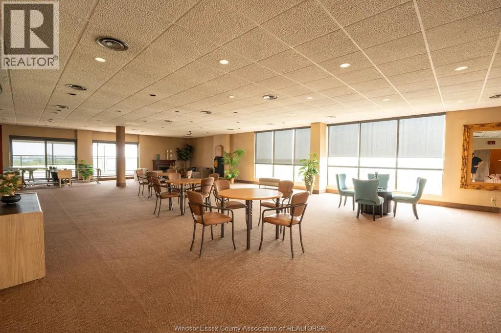 5125 Riverside DRIVE East Unit# 204