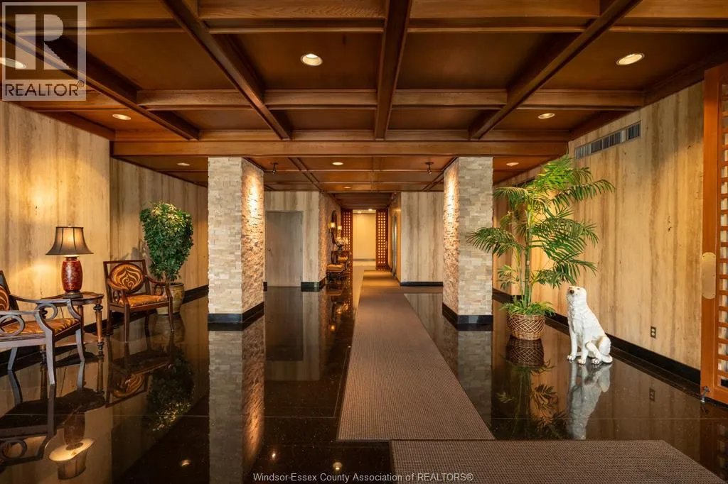 5125 Riverside DRIVE East Unit# 204
