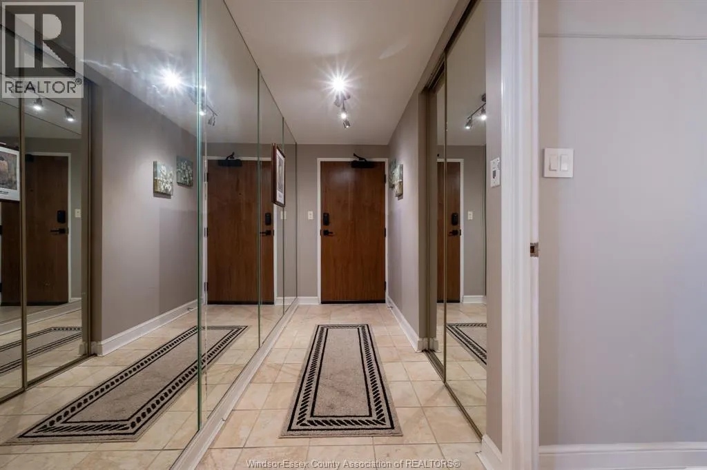 5125 Riverside DRIVE East Unit# 204