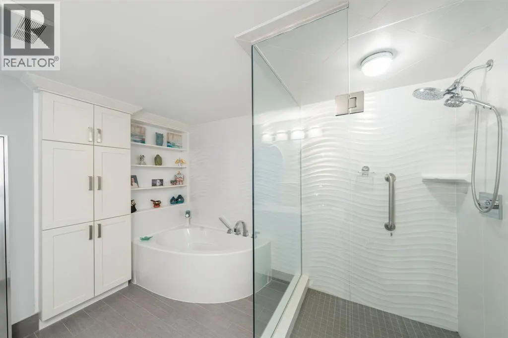 1520 Venetian BOULEVARD Unit# M201