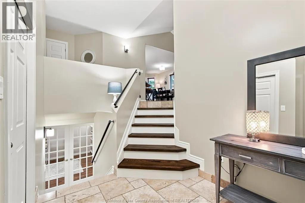 5929 ROSEWOOD CRESCENT