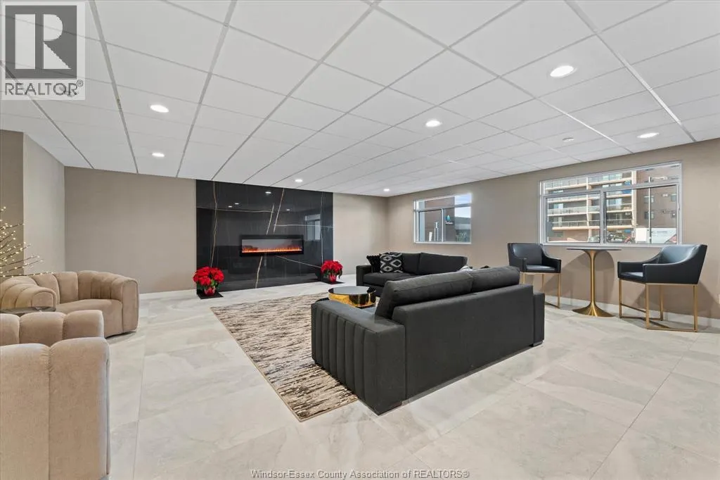 9099 RIVERSIDE DRIVE East Unit# 907W