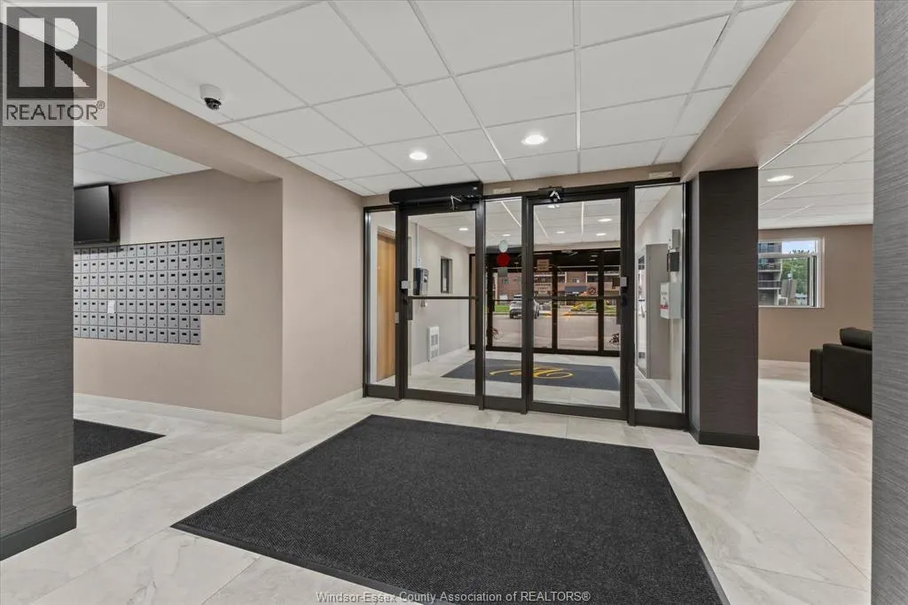 9099 RIVERSIDE DRIVE East Unit# 907W