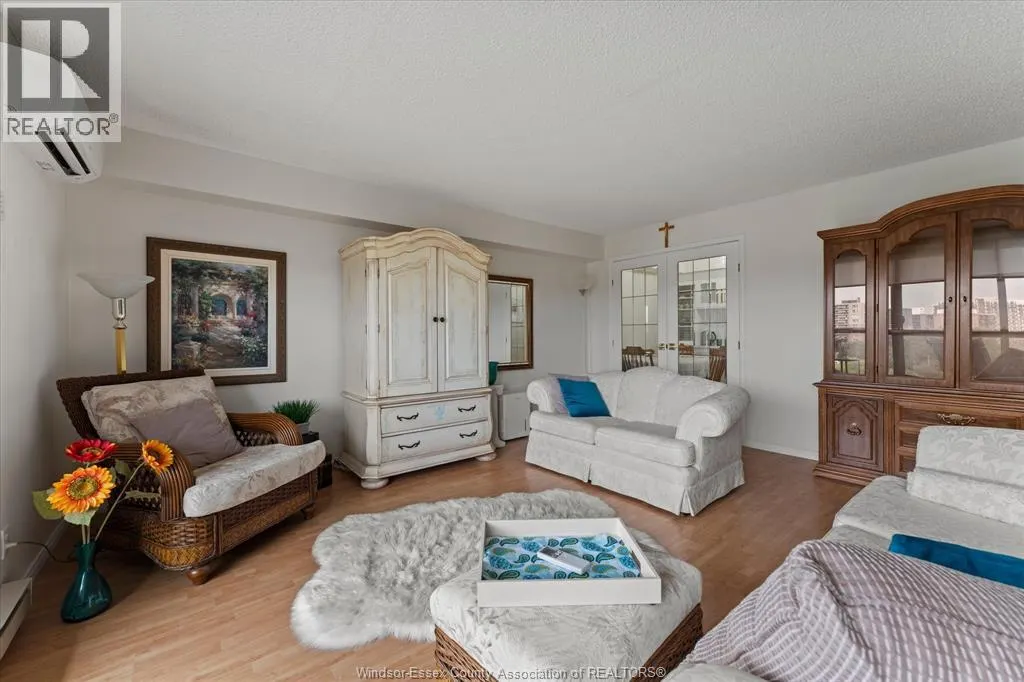 9099 RIVERSIDE DRIVE East Unit# 907W