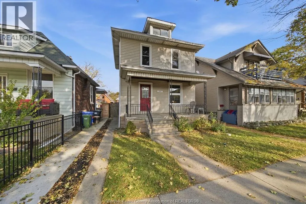 1046 LINCOLN