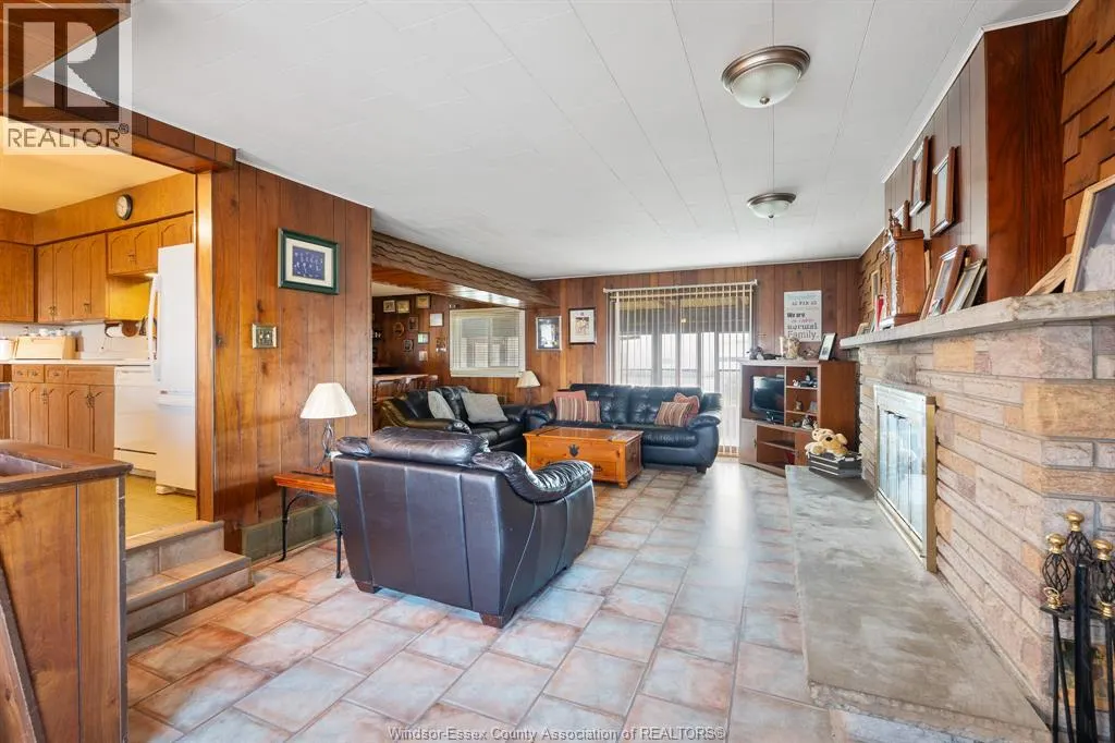 9061 County Road 18