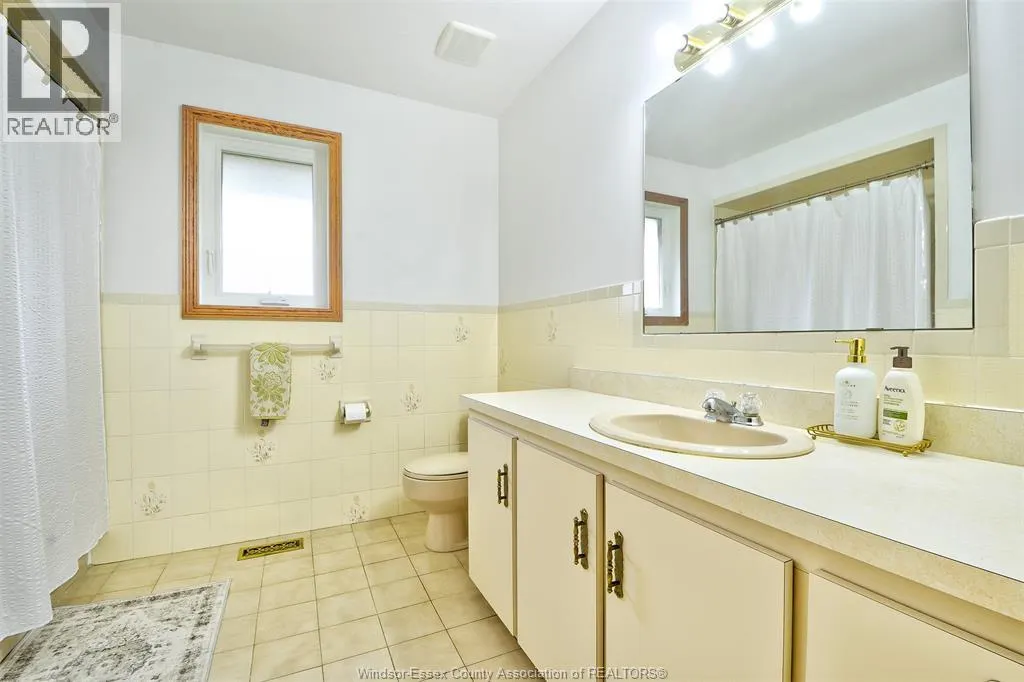 2300 Santo DRIVE