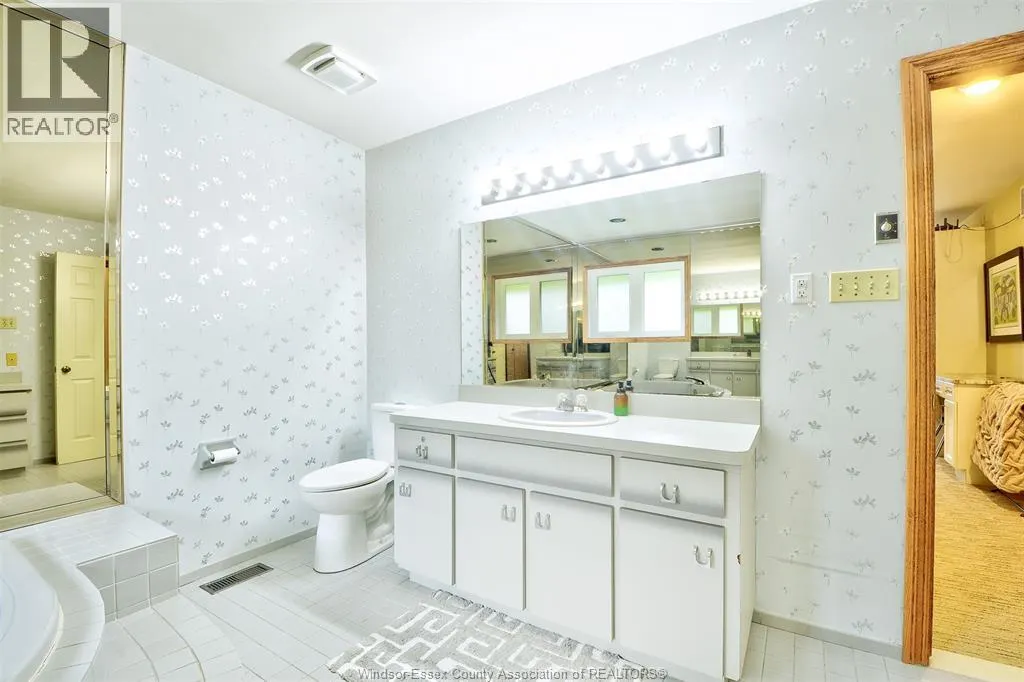 2300 Santo DRIVE