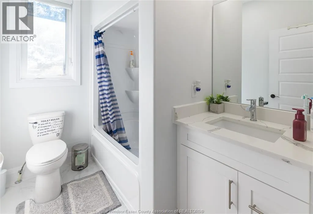 2507 ROXBOROUGH BOULEVARD