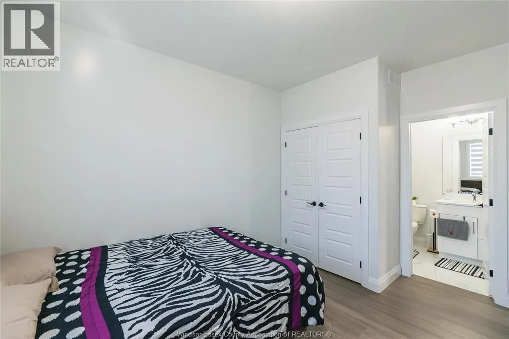 2507 ROXBOROUGH BOULEVARD