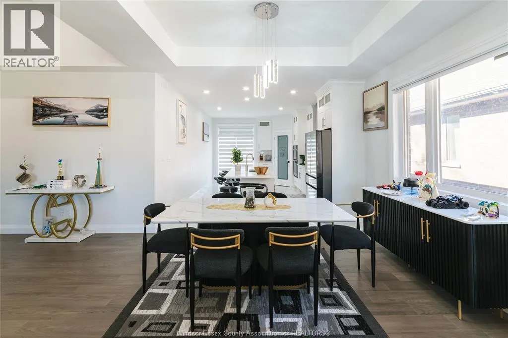 2507 ROXBOROUGH BOULEVARD