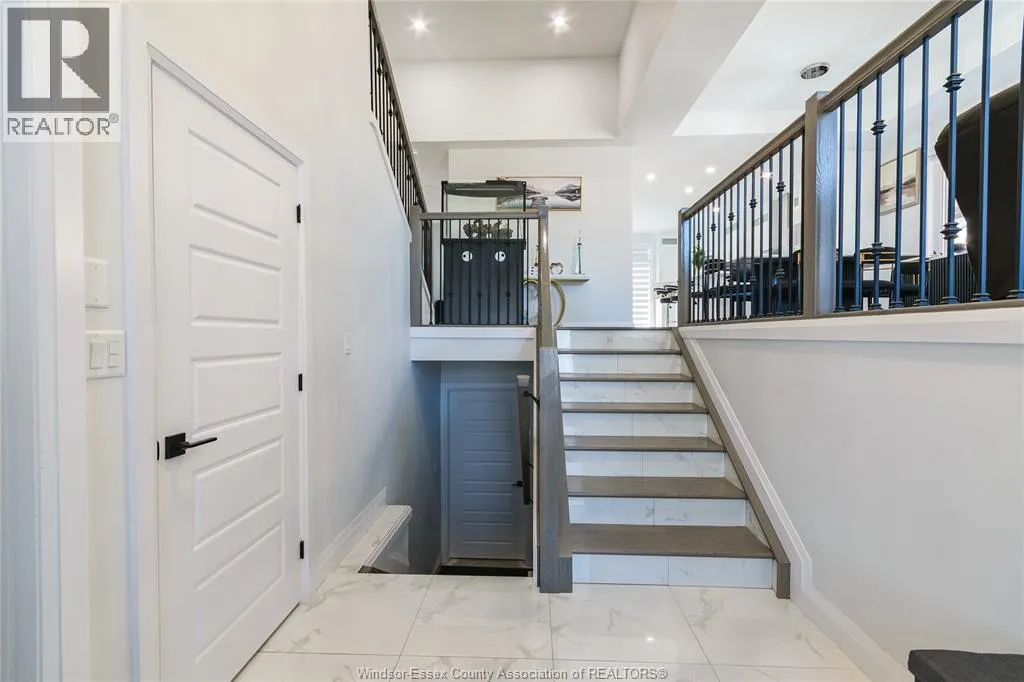 2507 ROXBOROUGH BOULEVARD