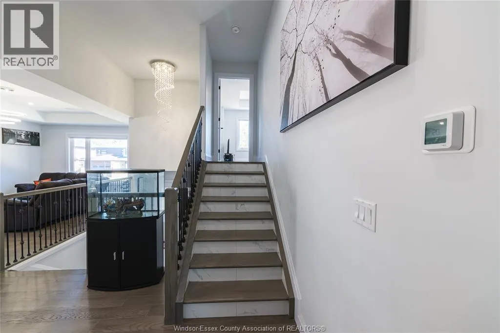 2507 ROXBOROUGH BOULEVARD