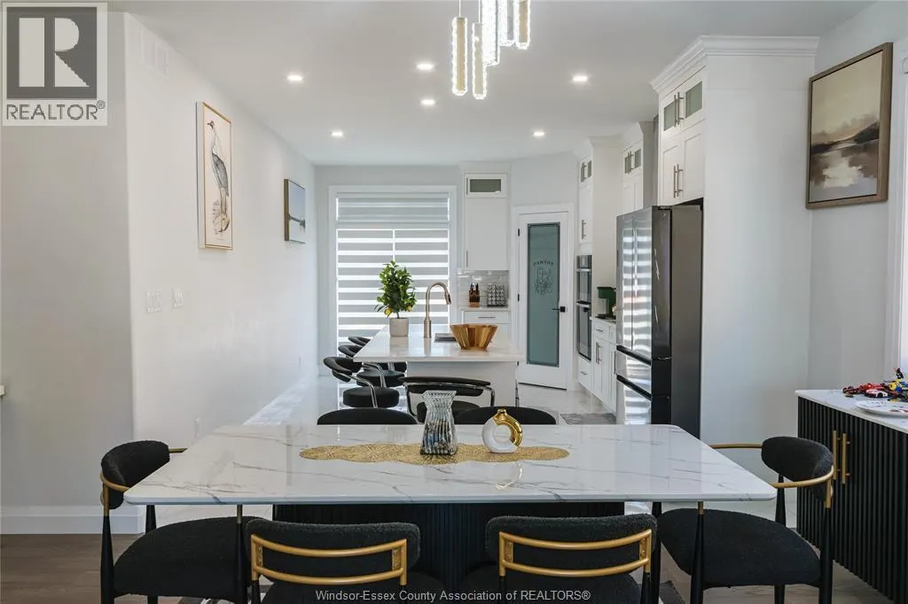 2507 ROXBOROUGH BOULEVARD