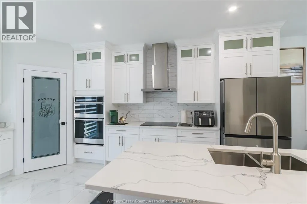 2507 ROXBOROUGH BOULEVARD