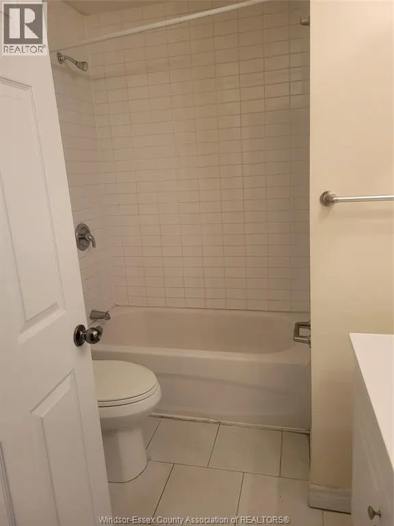 372 LOUIS Unit# UPPER