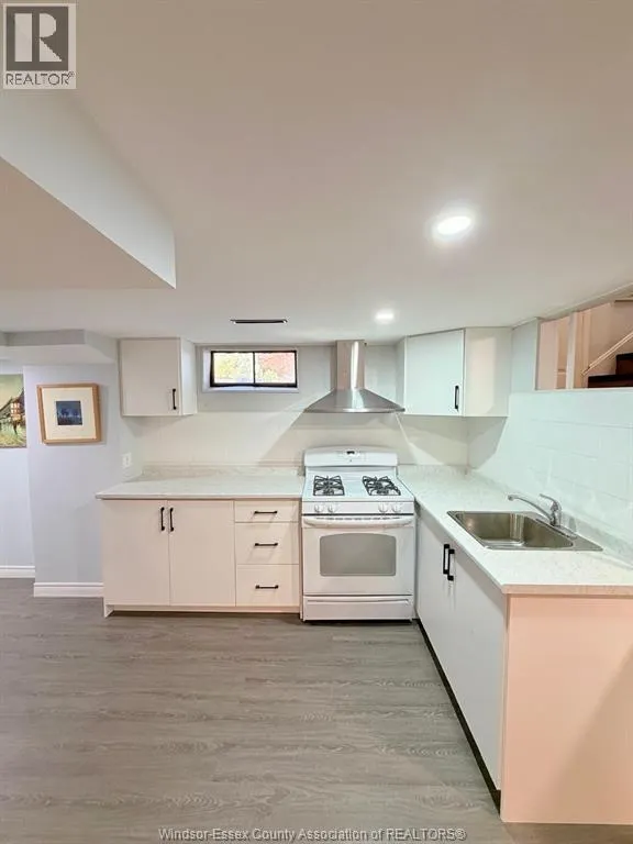 3162 CURRY AVENUE Unit# LOWER