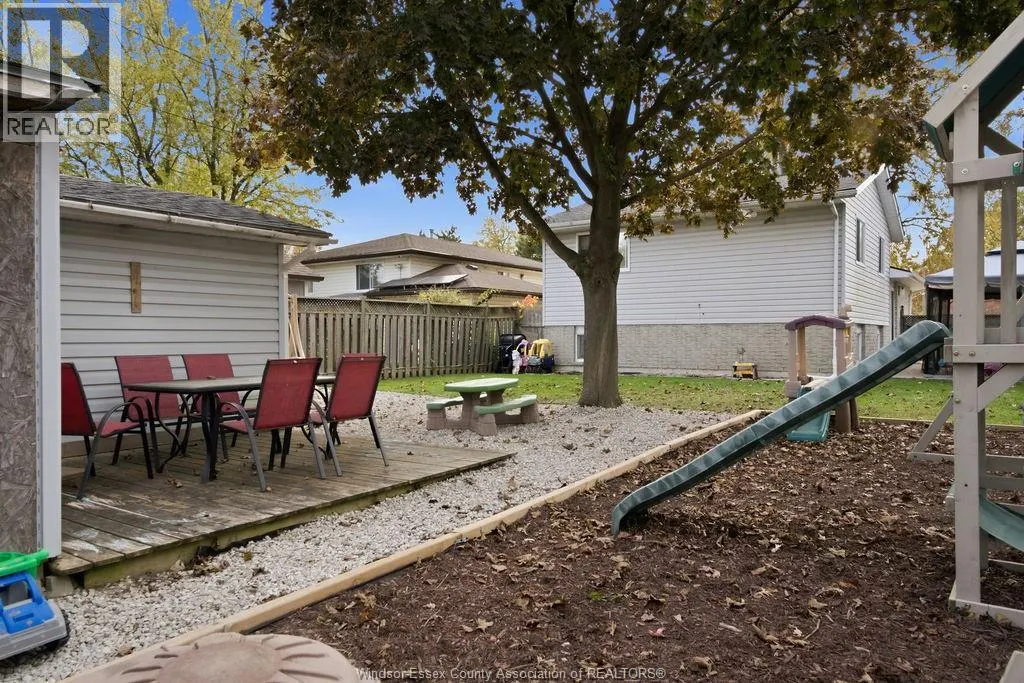 3792 BYNG RD