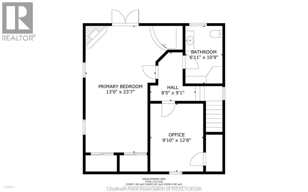 82 Robertson AVENUE