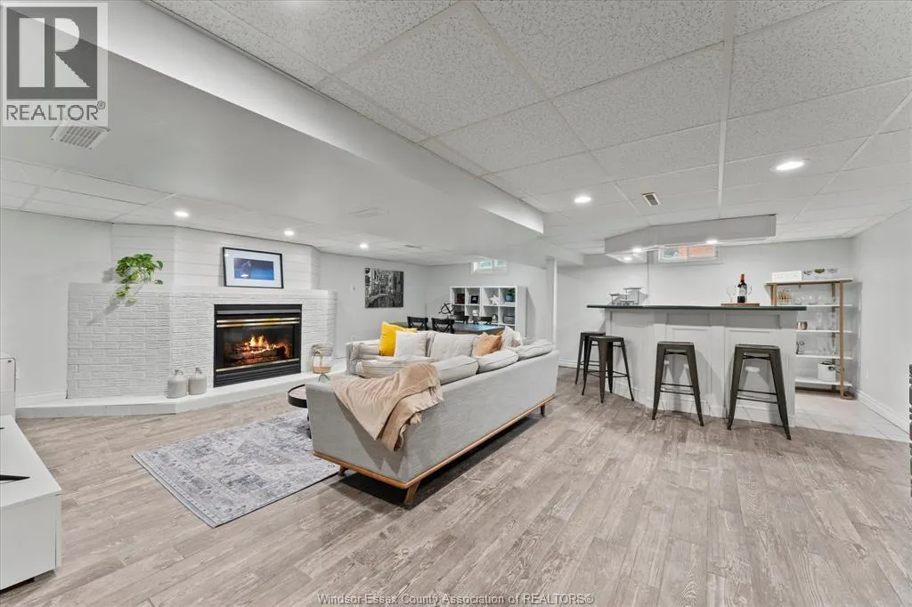 3425 Roxborough BOULEVARD