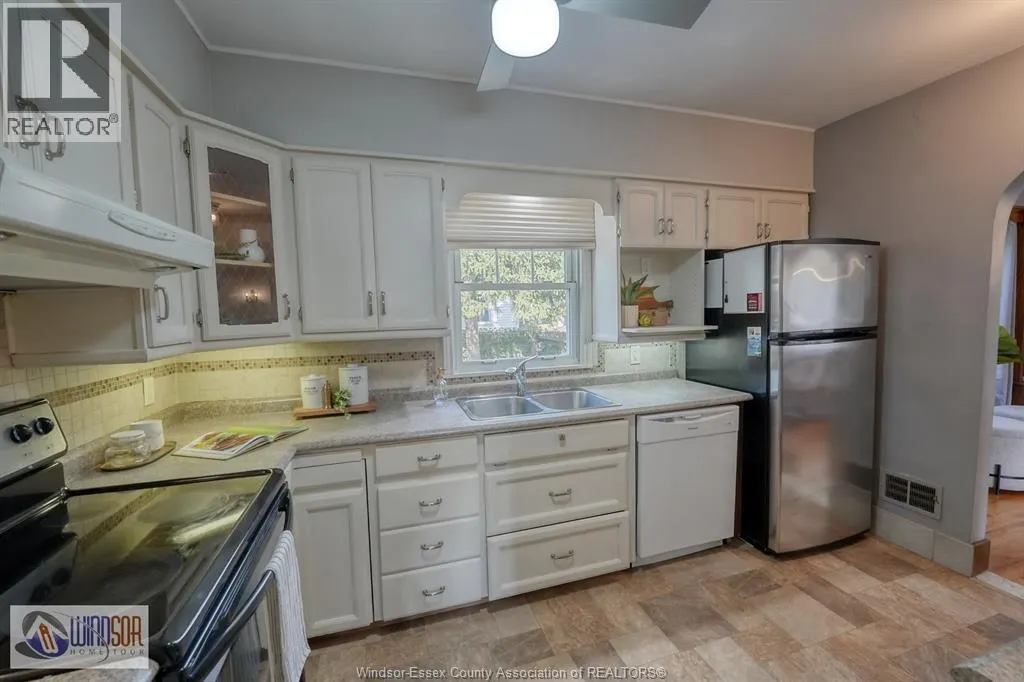 287 PRADO PLACE