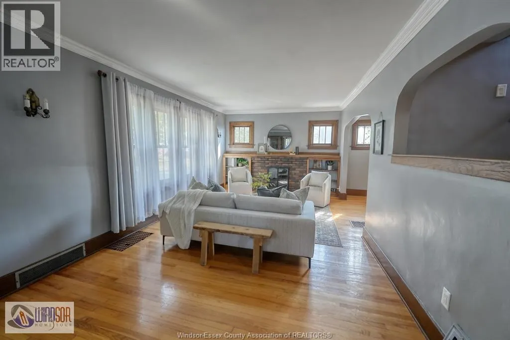 287 PRADO PLACE