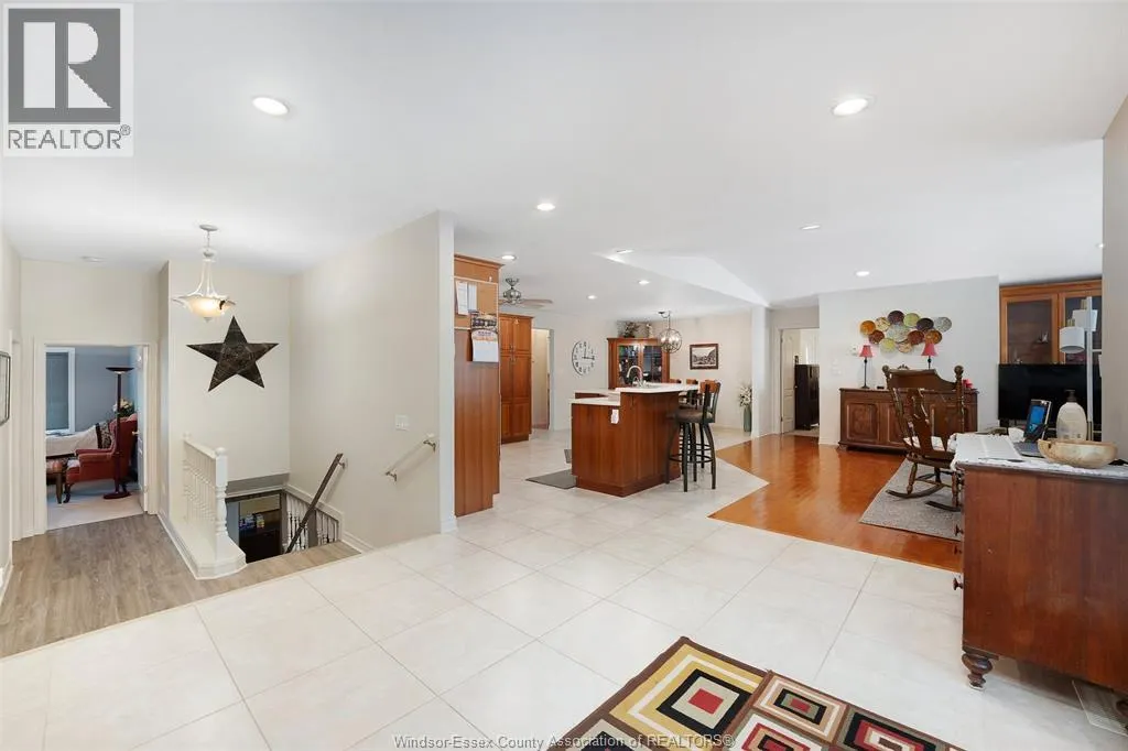 6944 CONCESSION 6 North