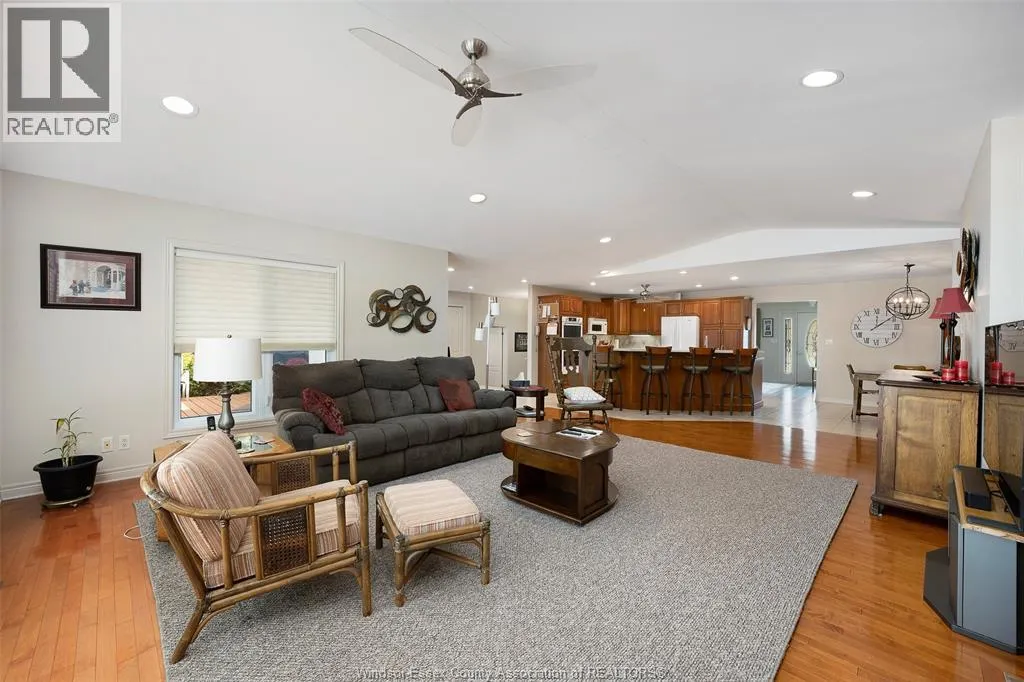 6944 CONCESSION 6 North