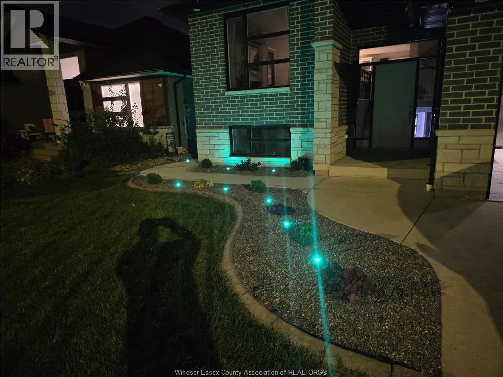 149 TOWNSVIEW COURT