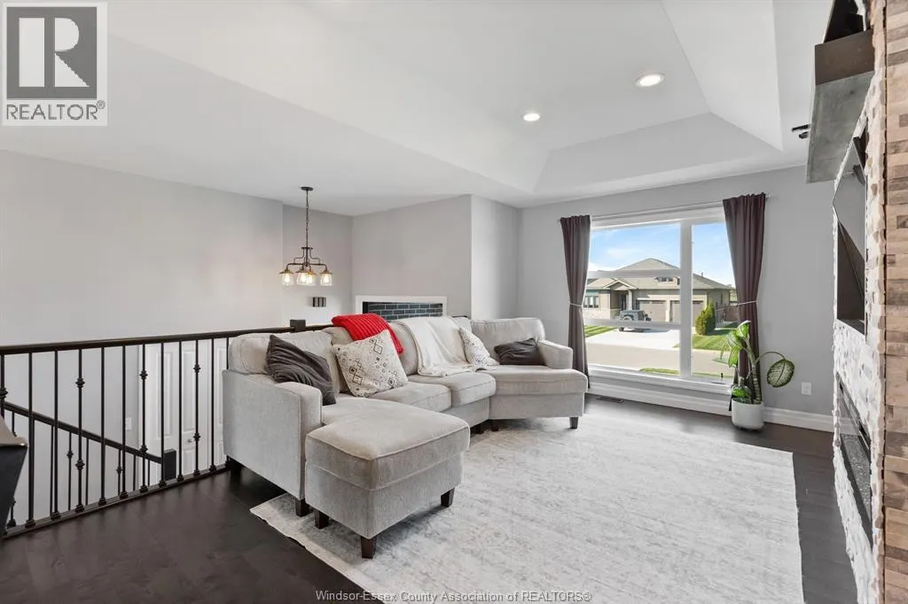 149 TOWNSVIEW COURT