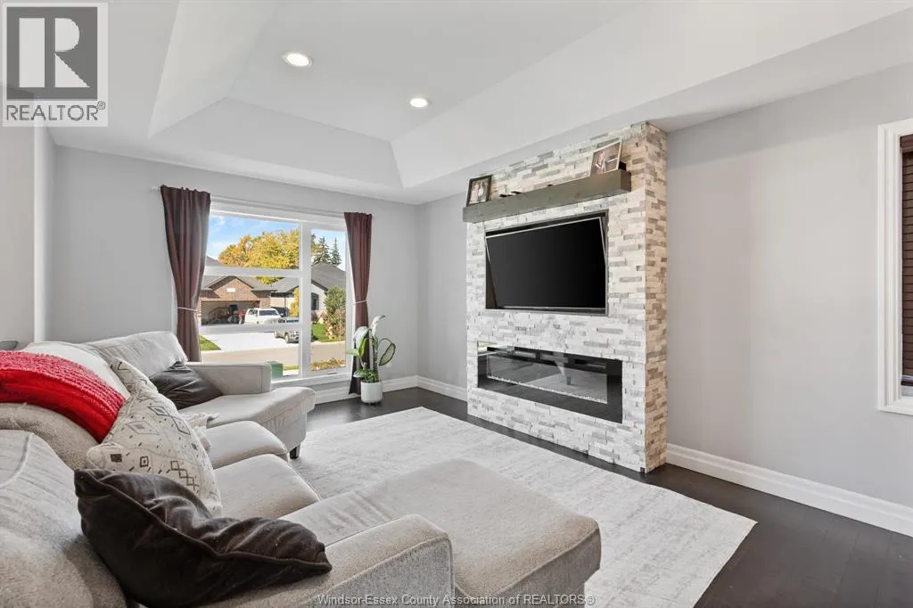 149 TOWNSVIEW COURT