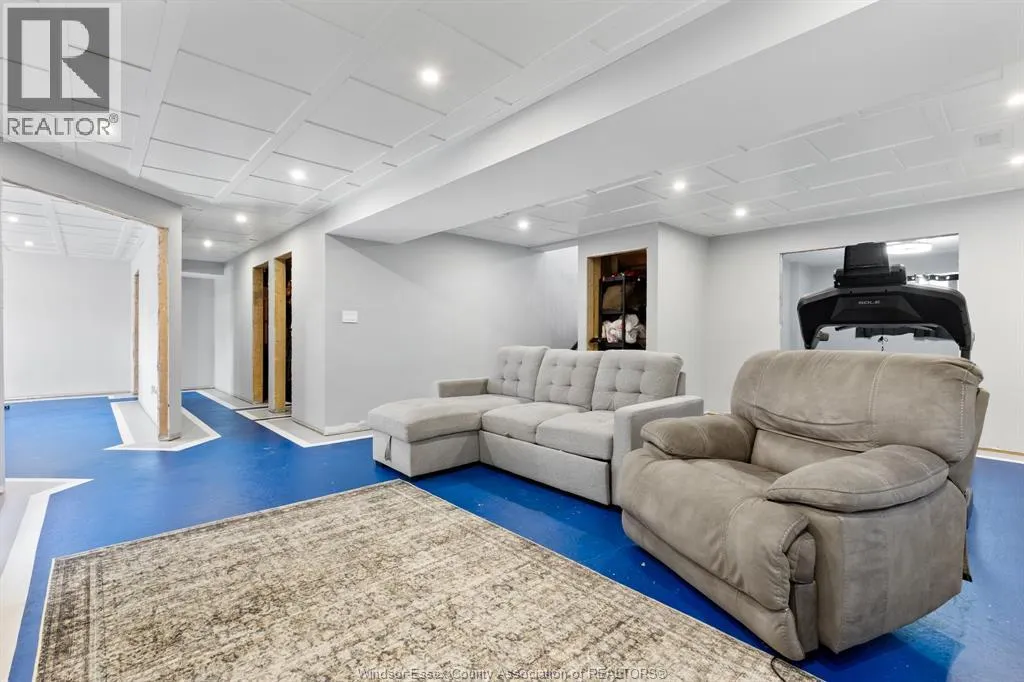 149 TOWNSVIEW COURT