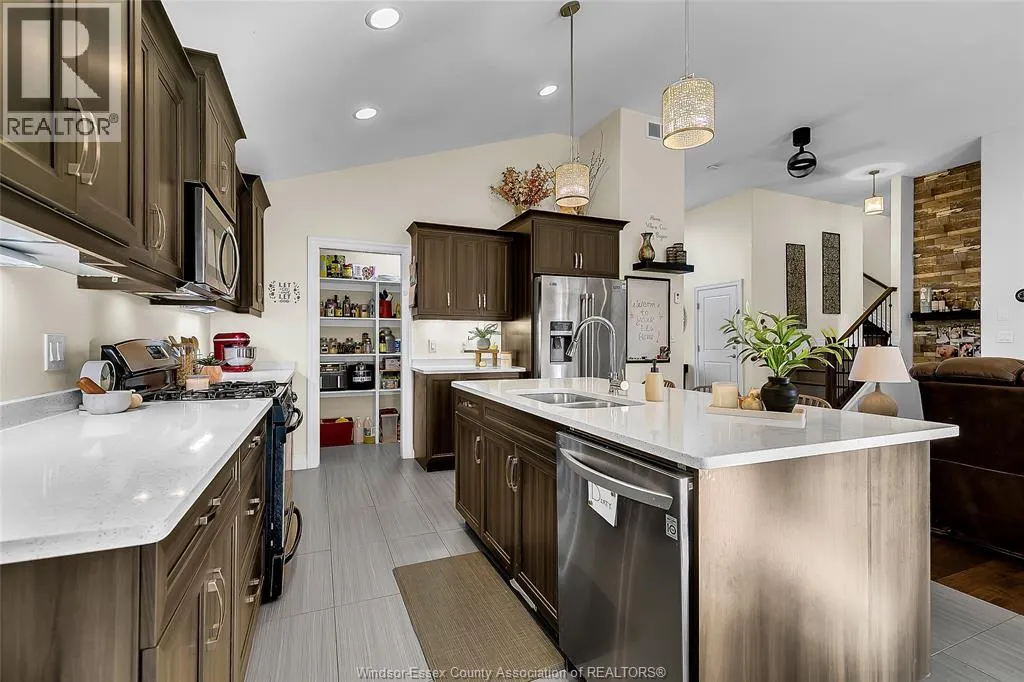 1285 DEER RUN TRAIL